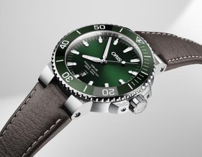 Oris Aquis Date Relief | les photos officielles de la montre de plongée